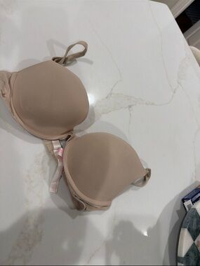 PINK Victoria's Secret bra